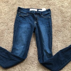 Hollister Jeans: Low Rise Jean Legging